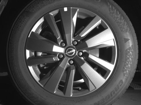 Used 2025 Nissan Pathfinder SV AWD/4WD image 12