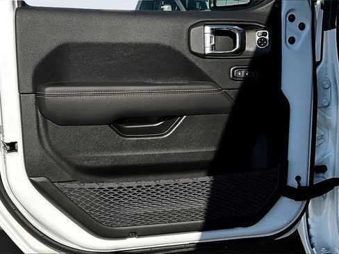 New 2025 Jeep Gladiator Sport w/ Premium Package image 31