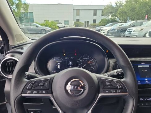 Used 2021 Nissan Kicks SV FWD image 24