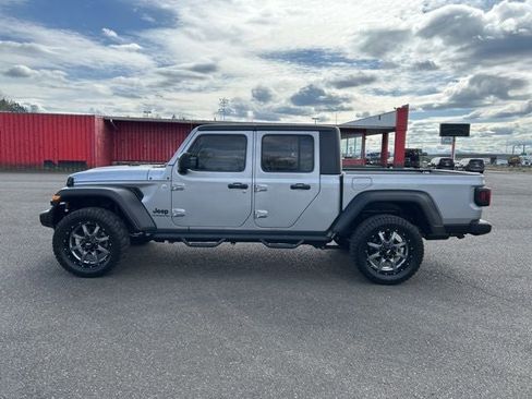 Used 2020 Jeep Gladiator Sport w/ Quick Order Package 24S AWD/4WD image 8