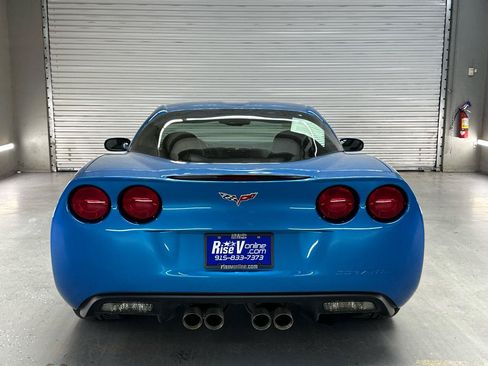 Used 2009 Chevrolet Corvette Coupe w/ Preferred Equipment Group RWD image 7