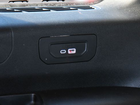 Used 2022 Jeep Grand Cherokee L Limited image 43