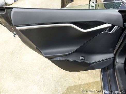 Used 2017 Tesla Model S 75D image 24