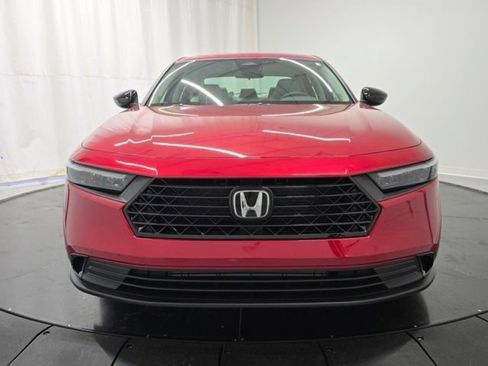 Used 2025 Honda Accord SE image 2