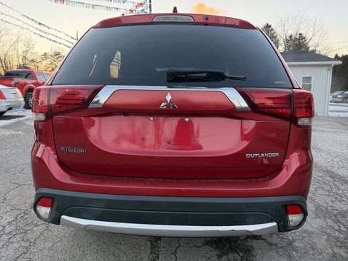 Used 2018 Mitsubishi Outlander ES image 6