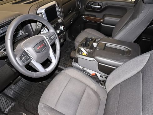 Used 2020 GMC Sierra 1500 SLE w/ SLE Value Package image 31