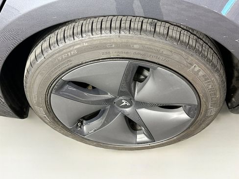 Used 2020 Tesla Model 3 Long Range image 11