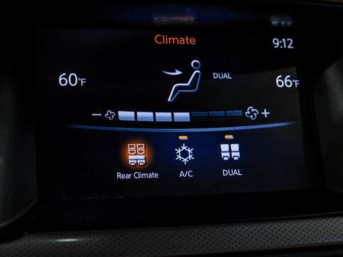 Used 2017 Nissan Pathfinder SL FWD image 35