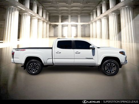 Used 2023 Toyota Tacoma TRD Sport image 3