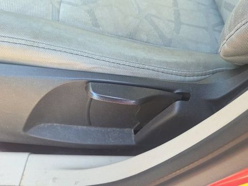 Used 2012 Ford Fiesta SE FWD image 24