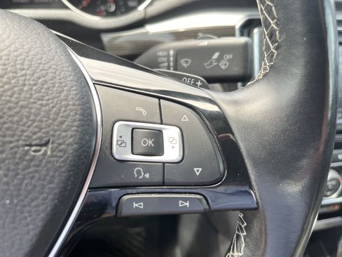 Used 2018 Volkswagen Passat GT FWD image 21
