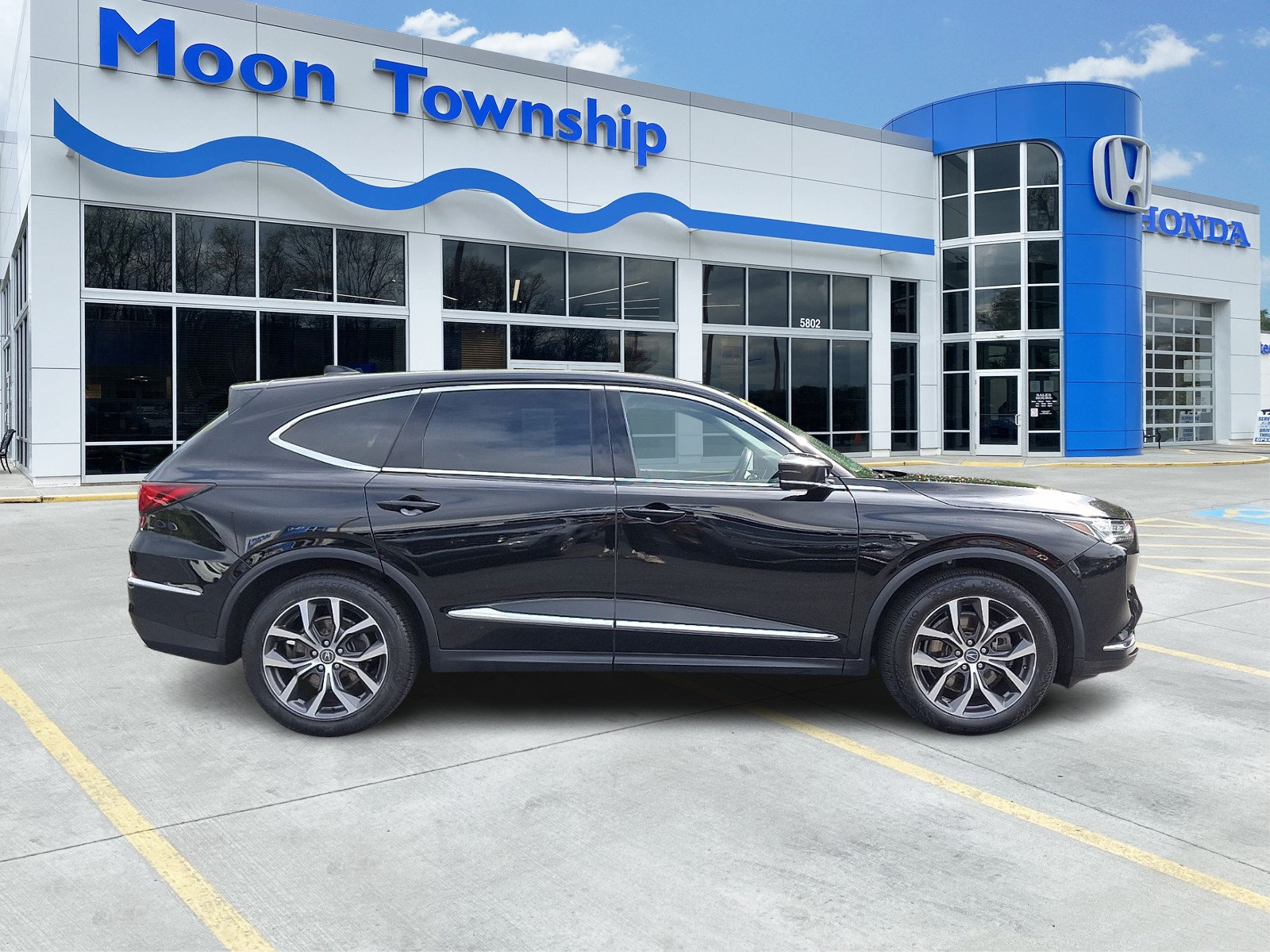 Used 2024 Acura MDX w/ Technology Package AWD/4WD image 7