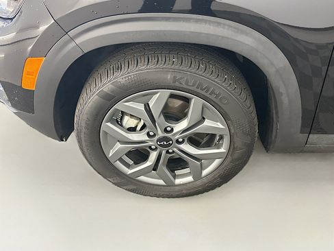 Used 2026 Kia Seltos LX AWD/4WD image 11