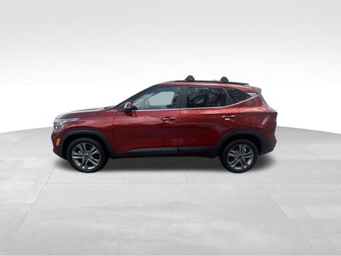 Used 2021 Kia Seltos S FWD image 3