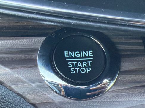 Used 2024 Ford Explorer Limited RWD image 17