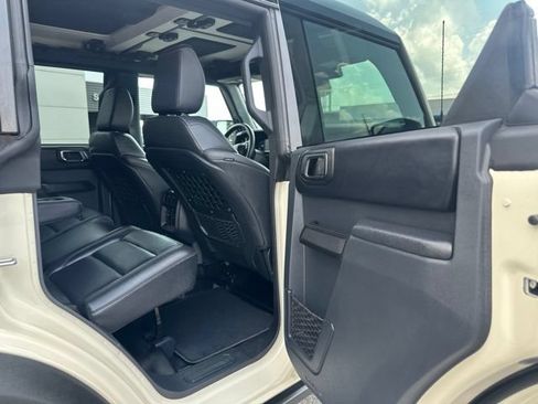 Used 2025 Ford Bronco Badlands AWD/4WD image 15