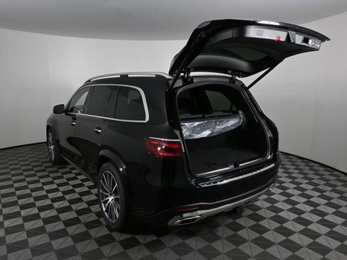 New 2026 Mercedes-Benz GLS 450 4MATIC image 32