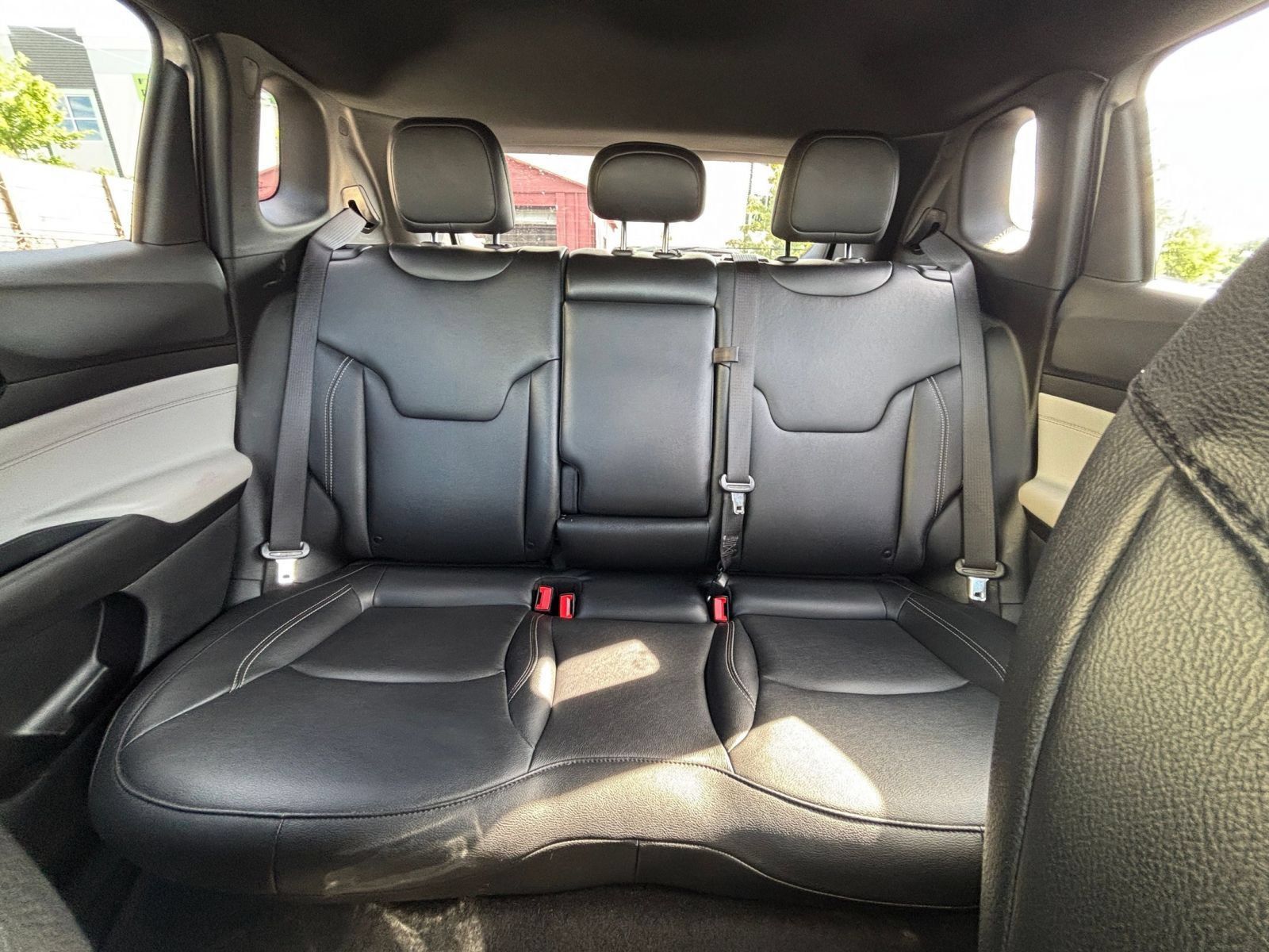 Used 2025 Jeep Compass Limited AWD/4WD image 38