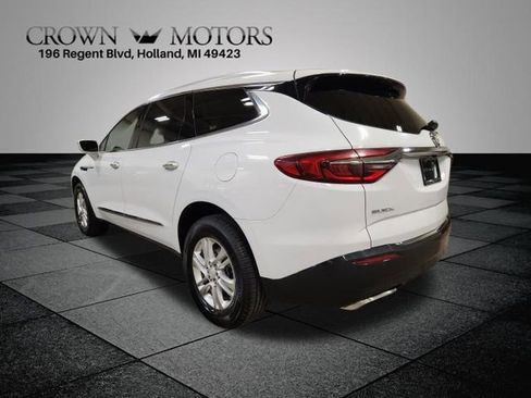 Used 2018 Buick Enclave Essence image 5