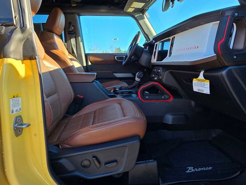 Used 2023 Ford Bronco Heritage Edition image 11
