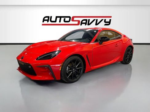 Used 2022 Toyota GR86 Premium RWD image 3