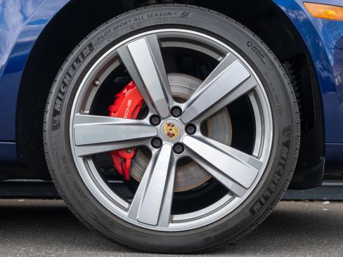 Certified 2022 Porsche Macan S AWD/4WD image 15