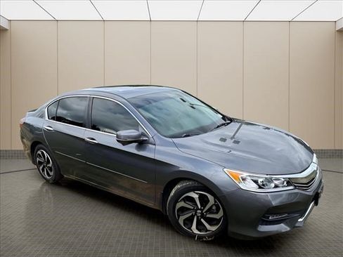 Used 2017 Honda Accord EX-L image 7
