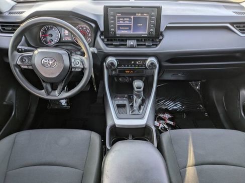 Used 2022 Toyota RAV4 LE image 11
