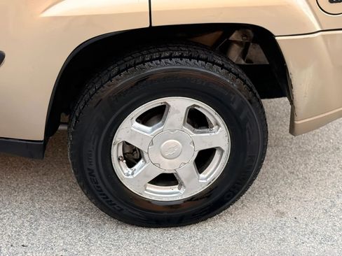 Used 2005 Chevrolet TrailBlazer LS w/ LS Preferred Equipment Group RWD image 27
