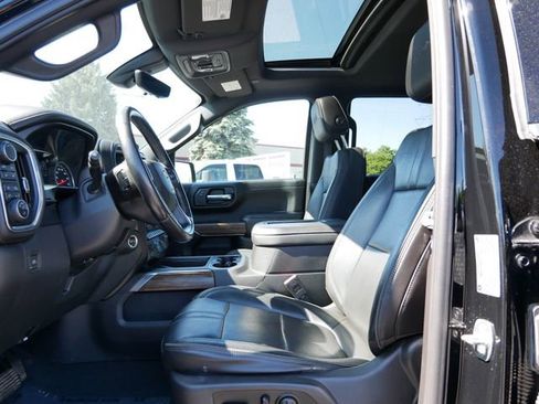 Used 2019 Chevrolet Silverado 1500 High Country w/ Technology Package AWD/4WD image 14