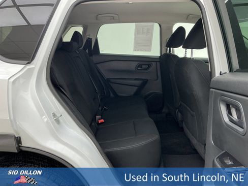 Used 2025 Nissan Rogue S image 23