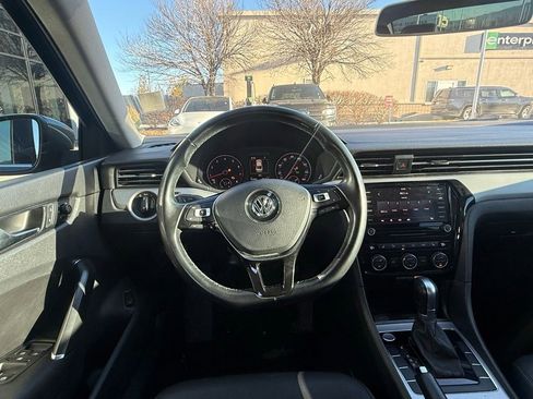 Used 2020 Volkswagen Passat 2.0T SE image 23