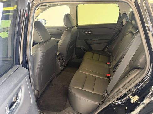 Used 2025 Nissan Rogue SL w/ SL Premium Package image 20