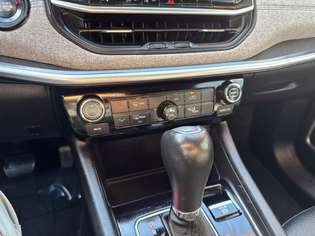 Used 2024 Jeep Compass Latitude AWD/4WD image 13