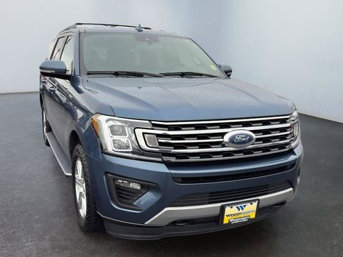 Used 2019 Ford Expedition XLT w/ Equipment Group 202A image 7