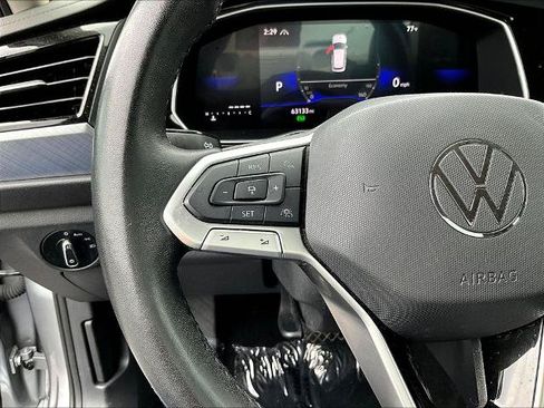 Used 2024 Volkswagen Jetta SE FWD image 11