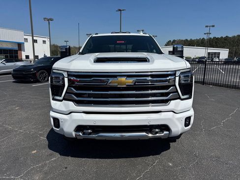 New 2026 Chevrolet Silverado 3500 High Country w/ High Country Premium Package AWD/4WD image 3