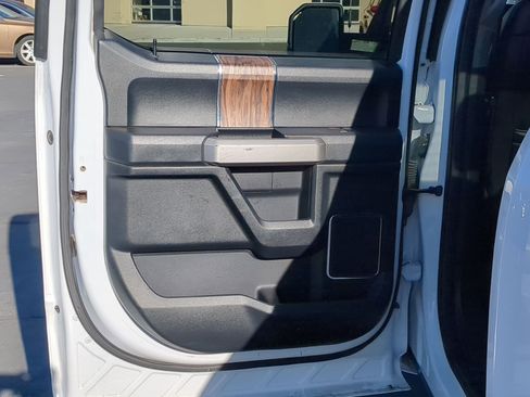 Used 2020 Ford F150 Lariat w/ FX4 Off-Road Package image 31