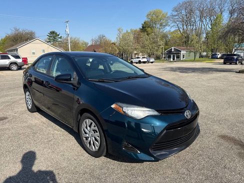 Used 2018 Toyota Corolla LE FWD image 7