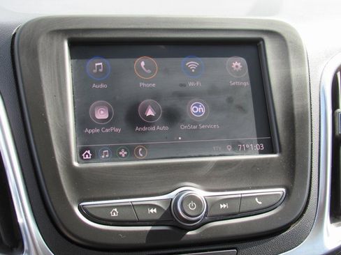 Used 2021 Chevrolet Equinox LS image 14