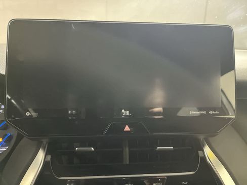 Used 2021 Toyota Venza XLE w/ Softex Package image 18