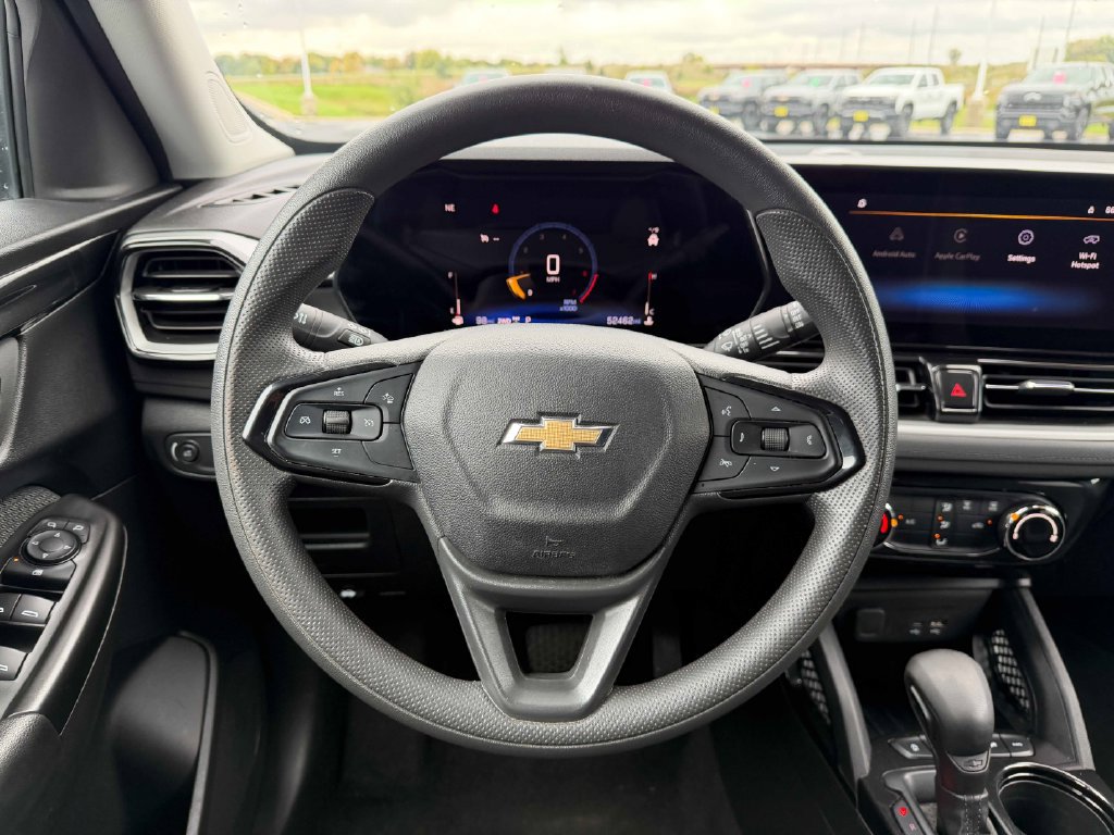 Used 2025 Chevrolet TrailBlazer LT AWD/4WD image 31