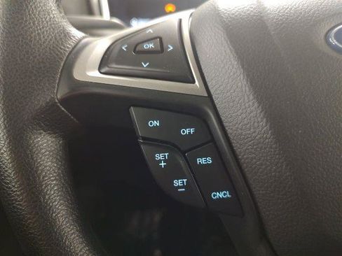 Used 2020 Ford Fusion SE image 13