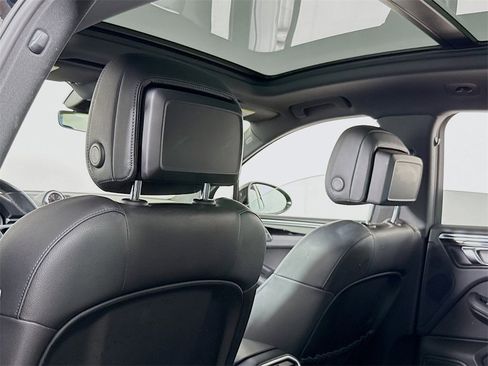 Used 2021 Porsche Macan image 29