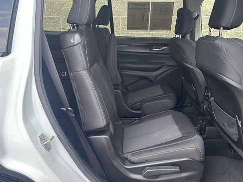 Used 2023 Jeep Grand Cherokee L Laredo w/ Luxury Tech Group I image 26