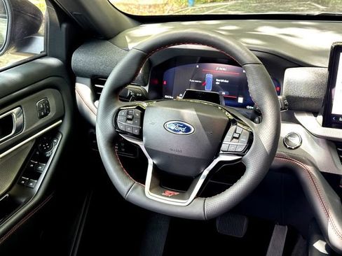 Used 2026 Ford Explorer ST w/ Sun And Sound Package AWD/4WD image 27