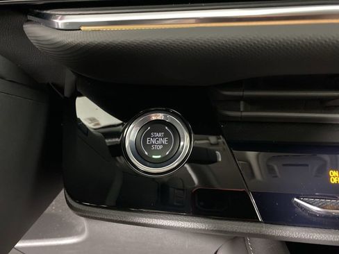 Certified 2025 Buick Envision Preferred image 19