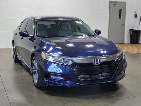 Used 2018 Honda Accord EX image 4