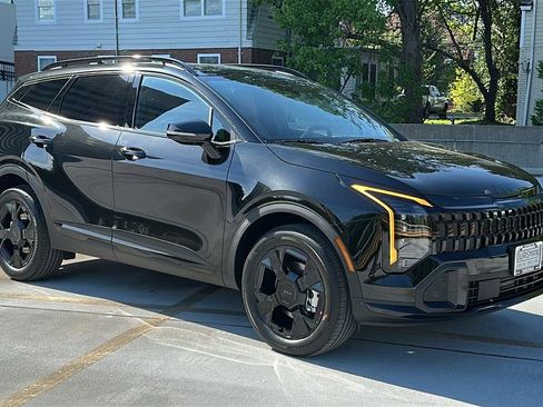 New 2026 Kia Sportage X-Line AWD/4WD image 1