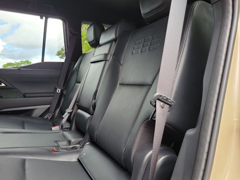 Used 2026 Lexus GX 550 w/ Accessory Package (CT) AWD/4WD image 11
